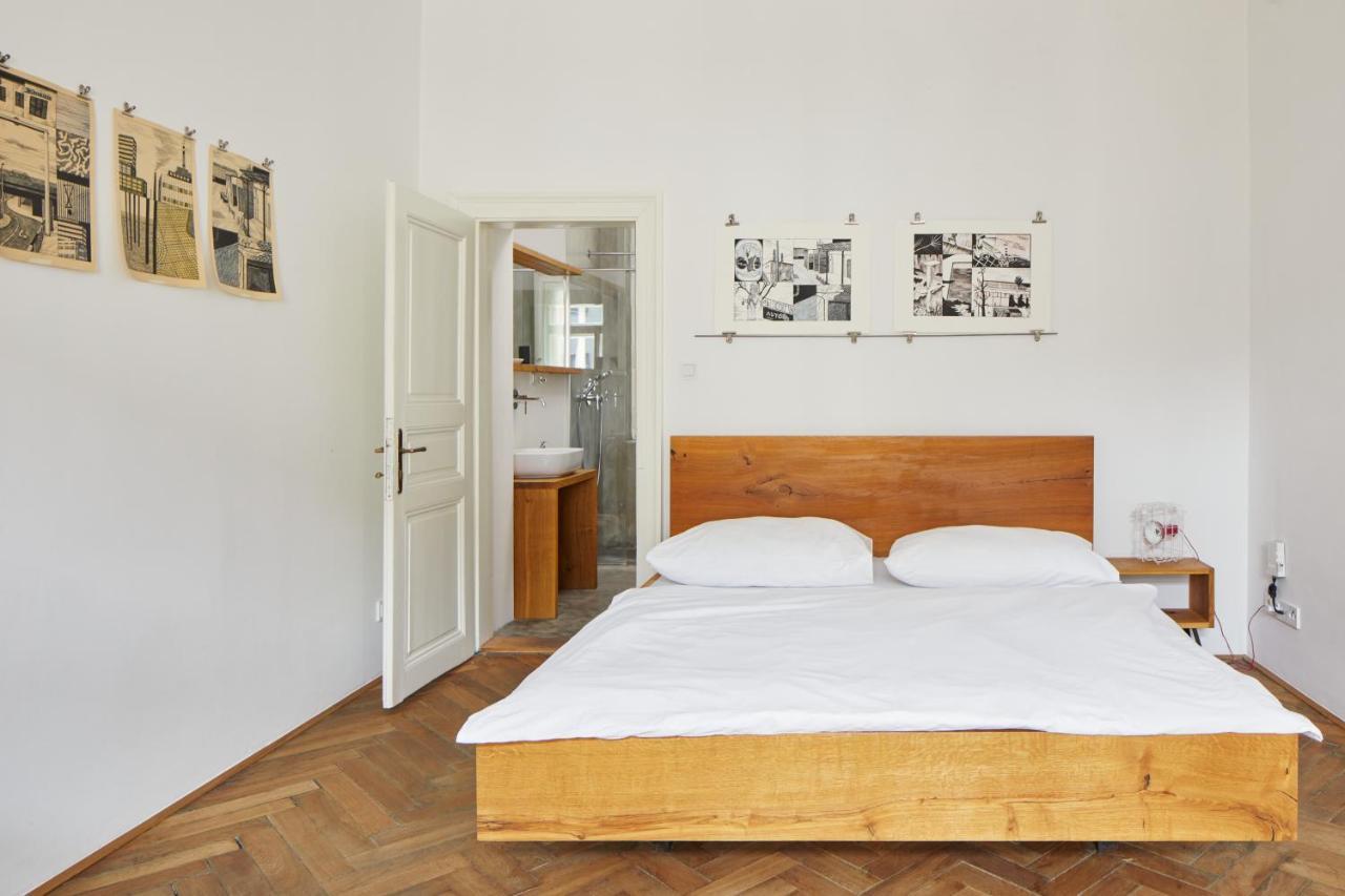 Daire Artsy Flat Near Wenceslas Square By Days *