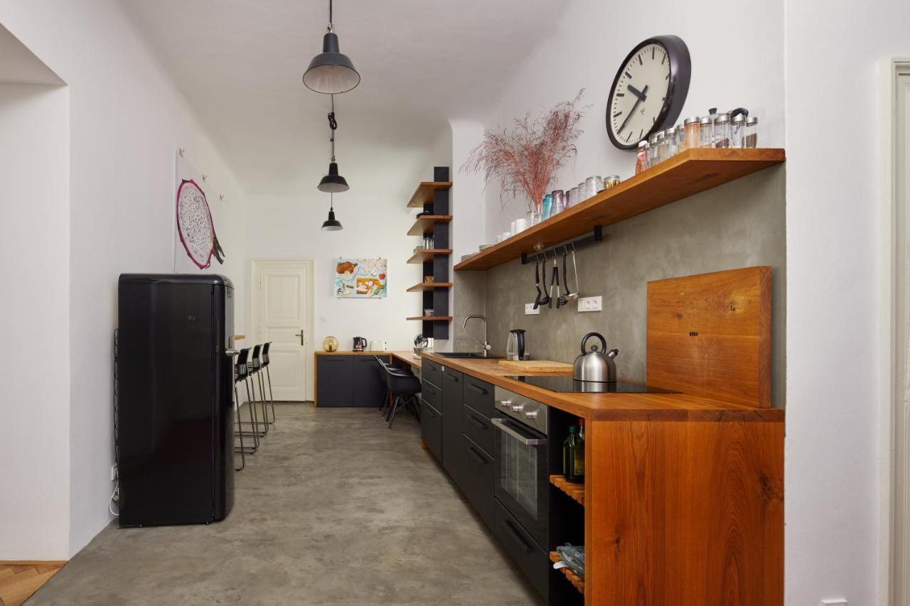 Daire Artsy Flat Near Wenceslas Square By Days